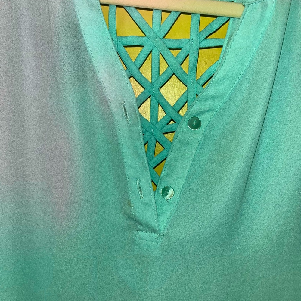 Sleeveless top - Picture 2 of 5